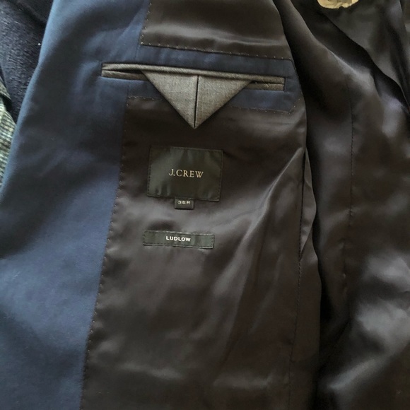 Ludlow Suit Jacket with Double Vent - Picture 6 of 7